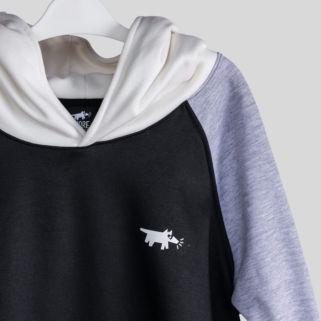 Buzo colores neutros unisex con estampado "Animal vibes only"